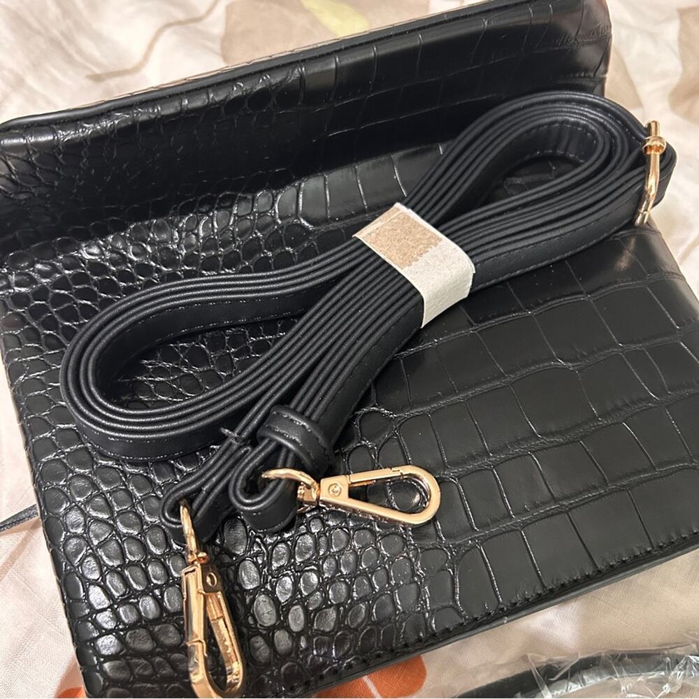 Aota Elena Bucket Bag Black Vegan Leather Crocodile Embossed-Crossbody Strap-NWT - Picture 7 of 8